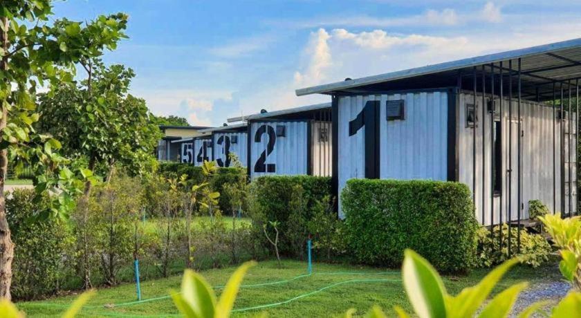 Boxotel Ban Nong Chik  Екстериор снимка